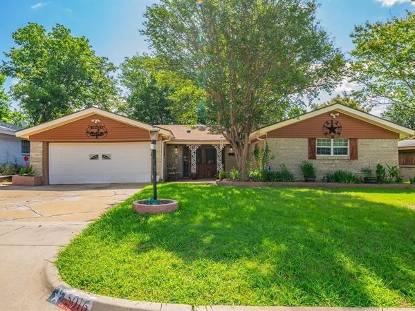 5016 Wyoming Trail , North Richland Hills, TX 76180