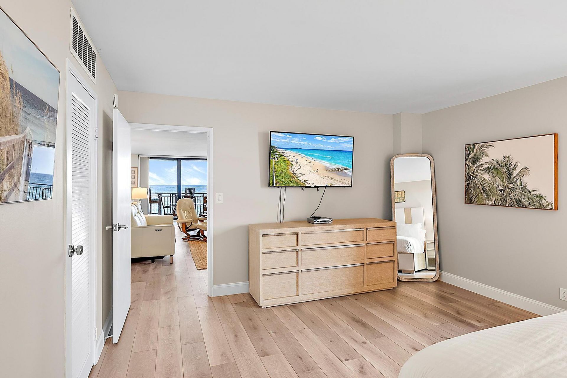 5460 N Ocean Drive, Unit 3B, Riviera Beach, FL 33404 Photo