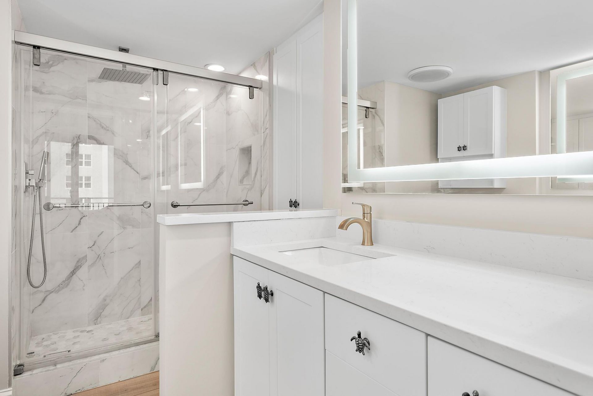 5460 N Ocean Drive, Unit 3B, Riviera Beach, FL 33404 Photo