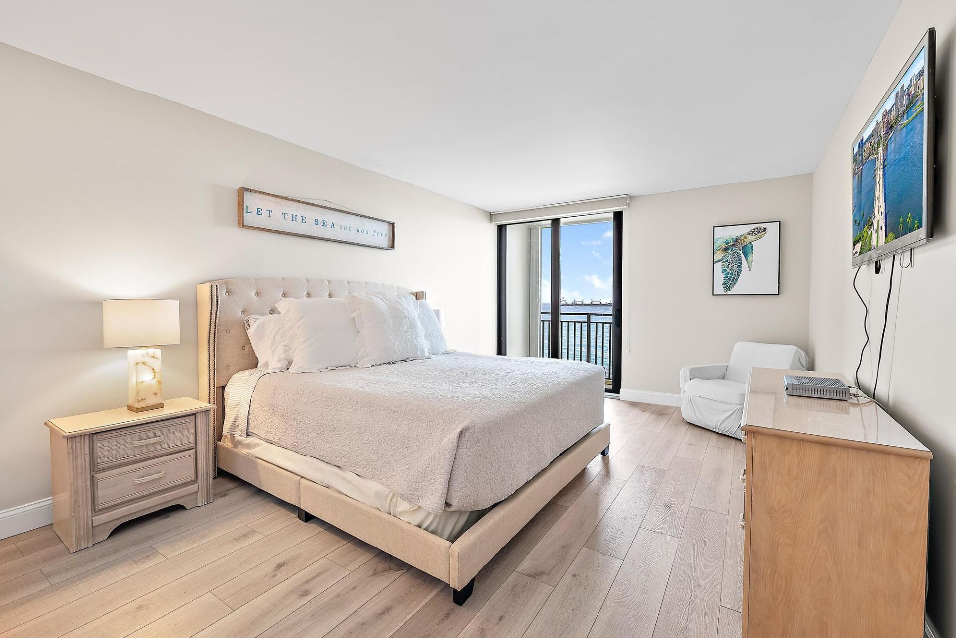 5460 N Ocean Drive, Unit 3B, Riviera Beach, FL 33404 Photo