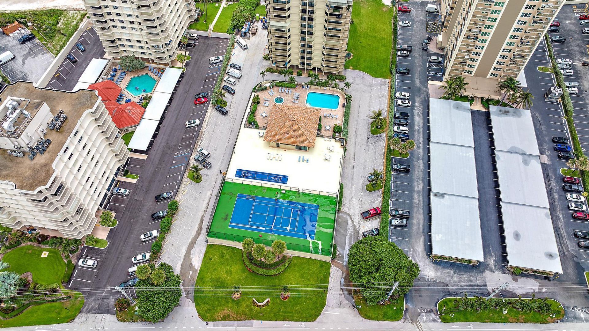 5460 N Ocean Drive, Unit 3B, Riviera Beach, FL 33404 Photo