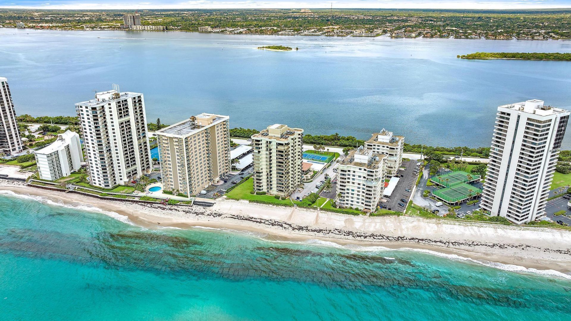 5460 N Ocean Drive, Unit 3B, Riviera Beach, FL 33404 Photo