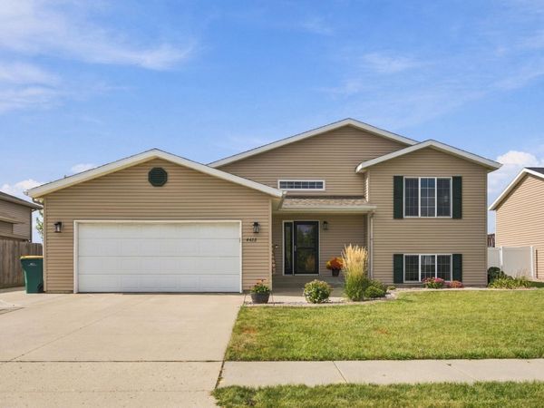4422 10th Street W, West Fargo, ND 58078