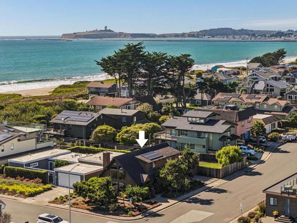 213 Roosevelt Boulevard, Half Moon Bay, CA 94019