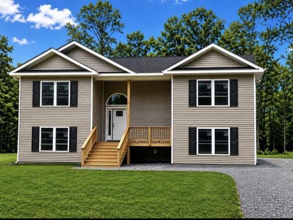 125 Franklin Drive , Hawley, PA 18428
