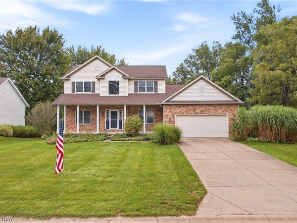 5688 Shallow Creek Avenue, Louisville, OH 44641