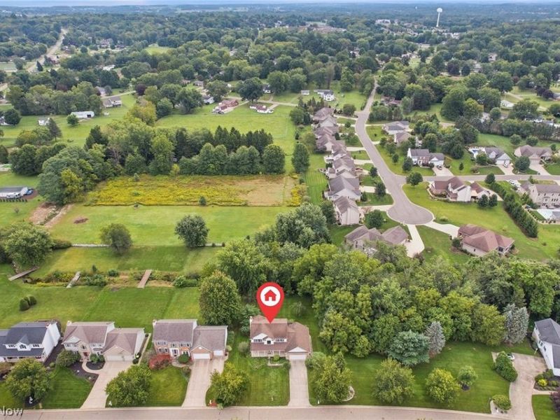 5688 Shallow Creek Avenue, Louisville, OH 44641 Photo 2