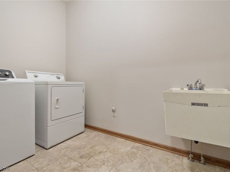 5688 Shallow Creek Avenue, Louisville, OH 44641 Photo 22