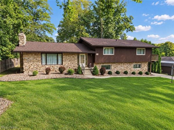 310 Fawnwood Drive , Tallmadge, OH 44278