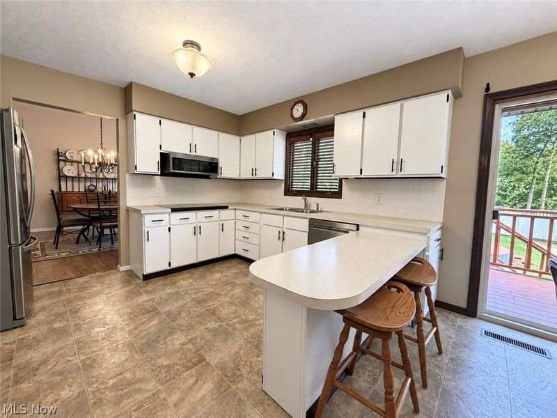 310 Fawnwood Drive, Tallmadge, OH 44278 Photo 17