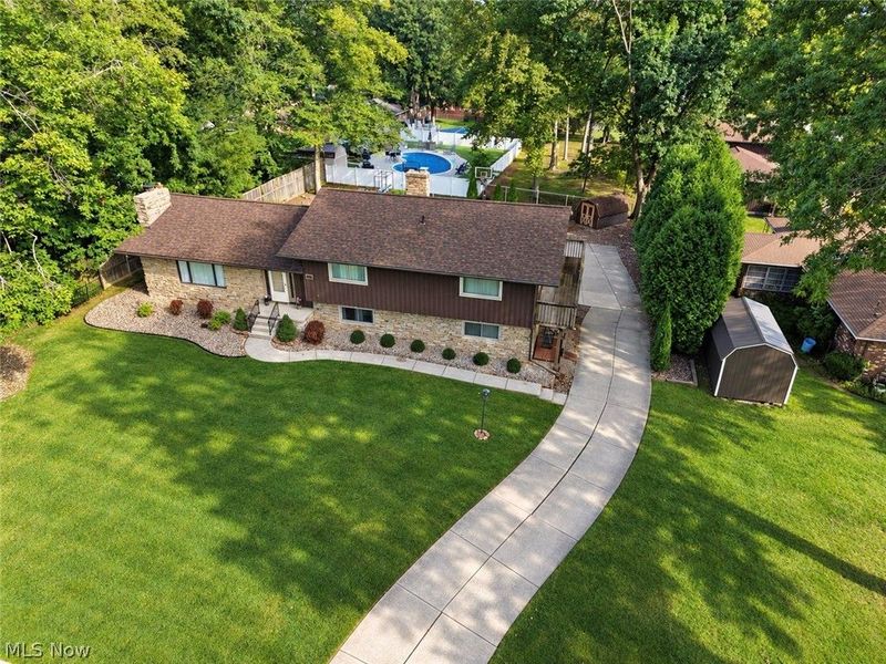 310 Fawnwood Drive, Tallmadge, OH 44278 Photo 2