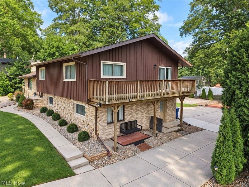 310 Fawnwood Drive, Tallmadge, OH 44278 Photo 4
