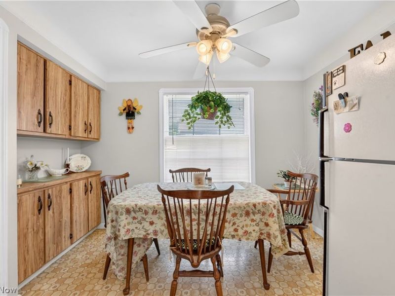 7101 Brownfield Drive, Parma, OH 44129 Photo 8