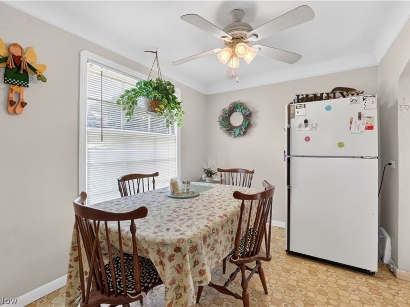 7101 Brownfield Drive, Parma, OH 44129 Photo 9