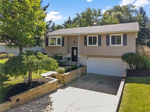 2540 Ashdale Drive , Twinsburg, OH 44087