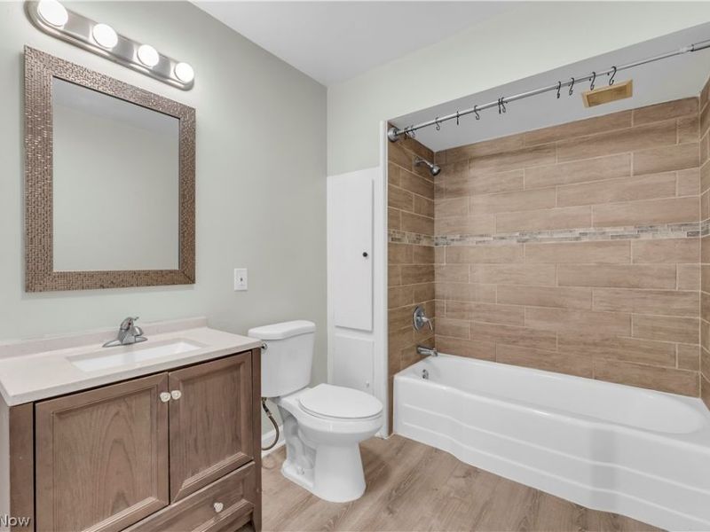 3326 E Scarborough Road , Cleveland Heights, OH 44118 Photo 18