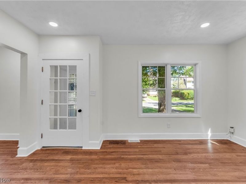 3326 E Scarborough Road , Cleveland Heights, OH 44118 Photo 4