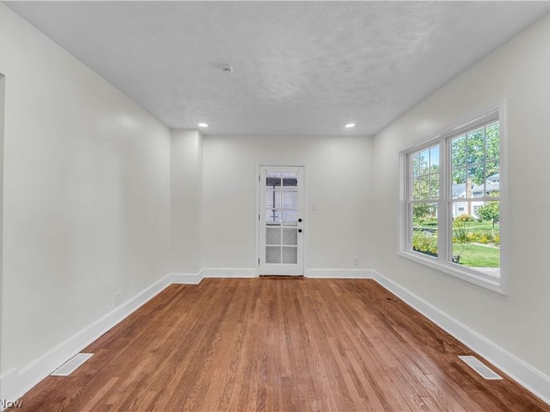 3326 E Scarborough Road , Cleveland Heights, OH 44118 Photo 6