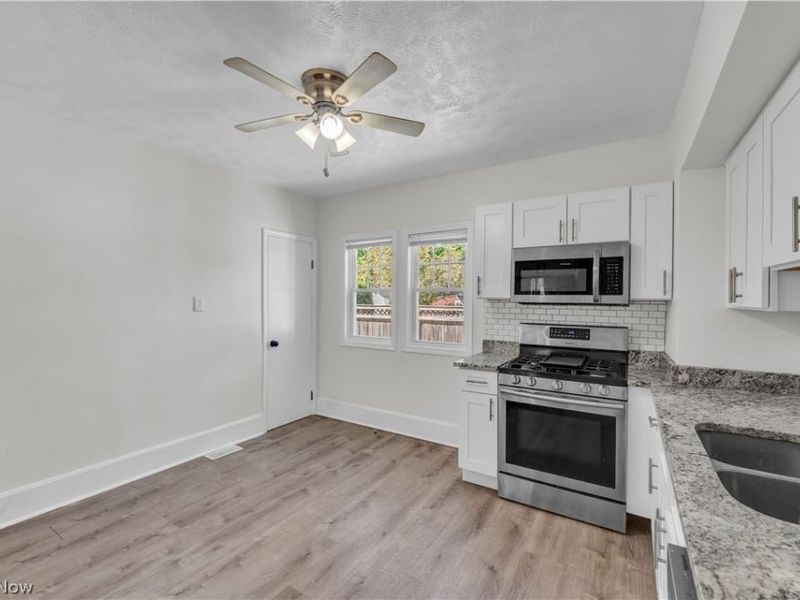 3326 E Scarborough Road , Cleveland Heights, OH 44118 Photo 9