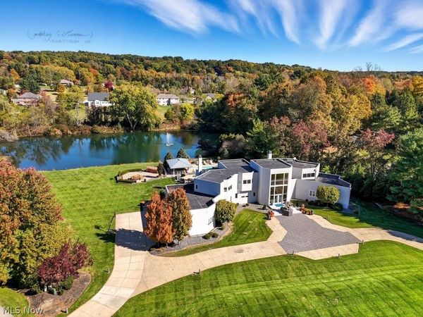 4735 Mallard Pond Drive , Akron, OH 44333