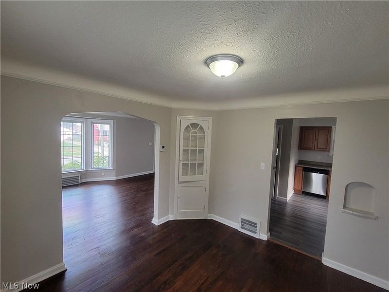 851 E 232nd Street, Euclid, OH 44123 Photo 6