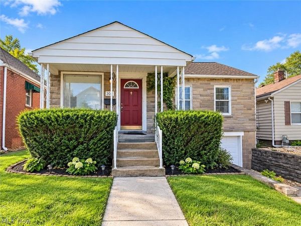 2020 Girard Avenue , Steubenville, OH 43952