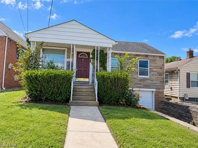 2020 Girard Avenue, Steubenville, OH 43952 Photo 2