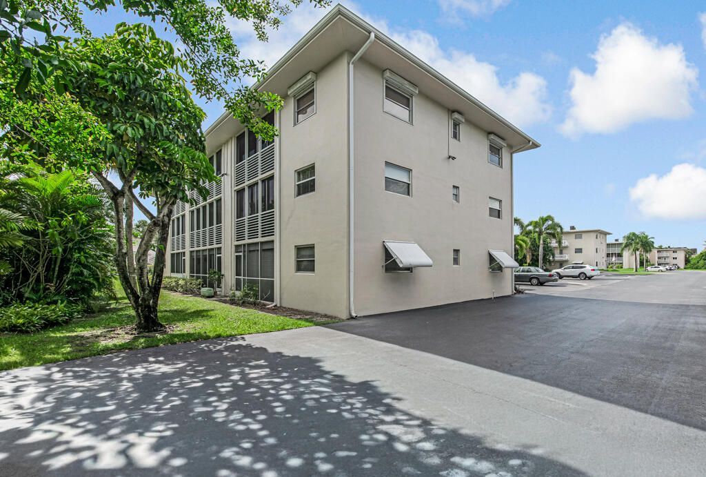 2855 Garden Drive S, Unit 102, Palm Springs, FL 33461 Photo
