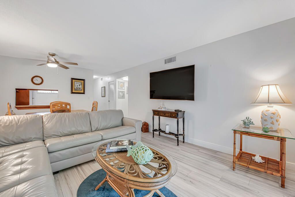 2855 Garden Drive S, Unit 102, Palm Springs, FL 33461 Photo