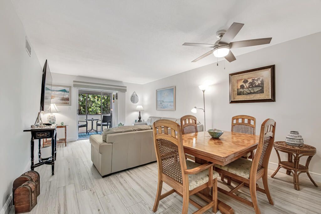 2855 Garden Drive S, Unit 102, Palm Springs, FL 33461 Photo