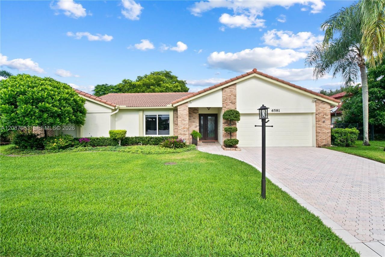 6581 Falconsgate Ave, Davie, FL 33331 Main Photo