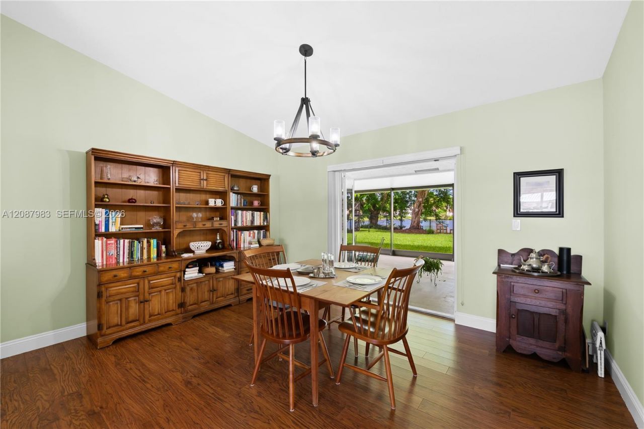 6581 Falconsgate Ave, Davie, FL 33331 Photo