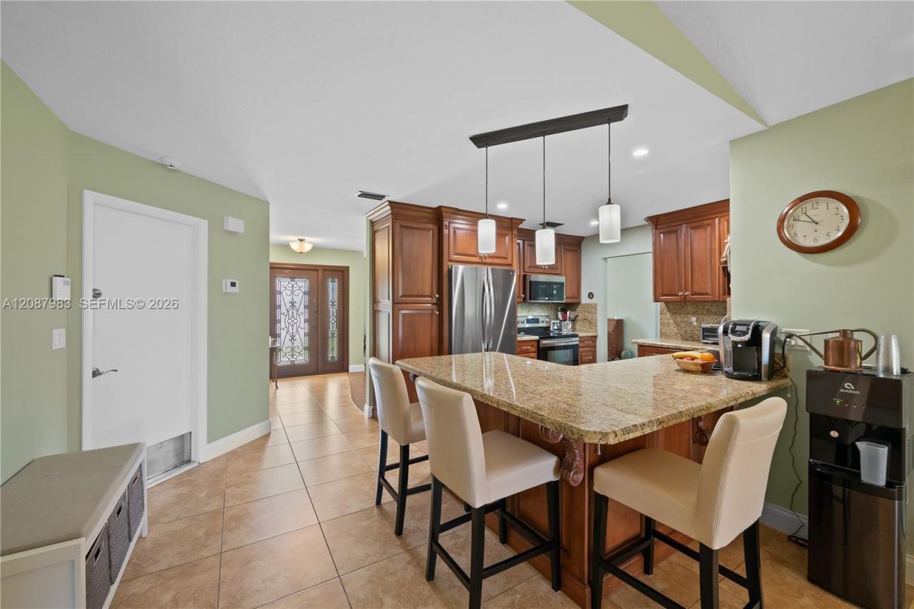 6581 Falconsgate Ave, Davie, FL 33331 Photo