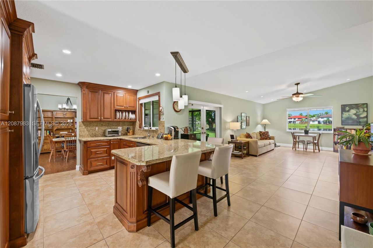 6581 Falconsgate Ave, Davie, FL 33331 Photo