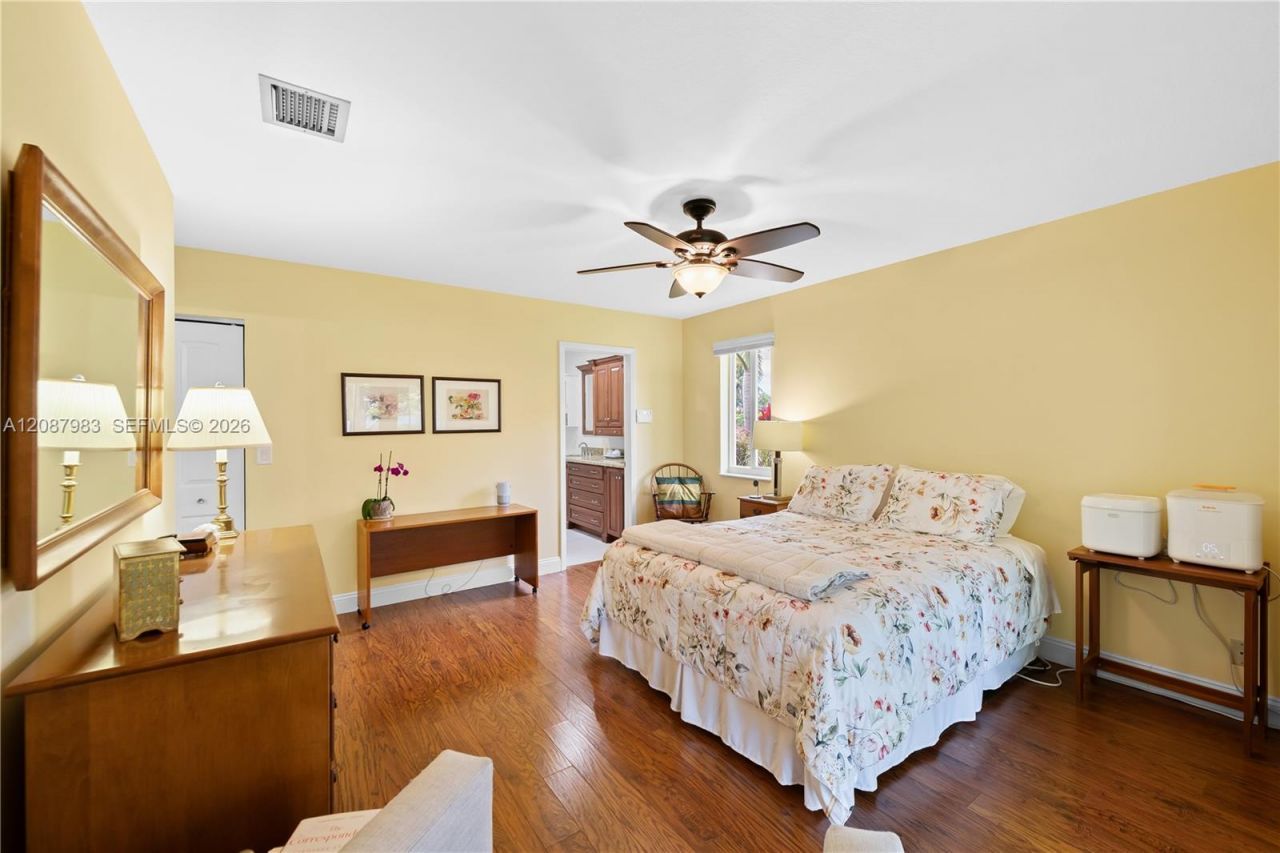 6581 Falconsgate Ave, Davie, FL 33331 Photo