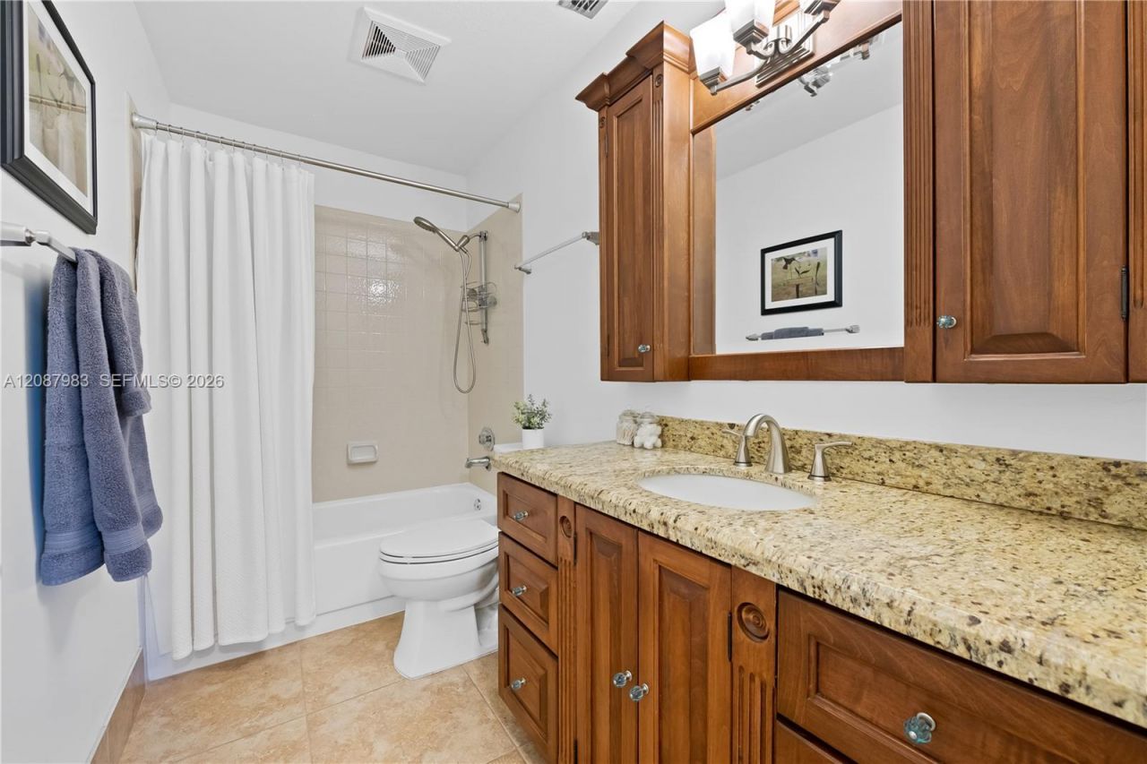 6581 Falconsgate Ave, Davie, FL 33331 Photo
