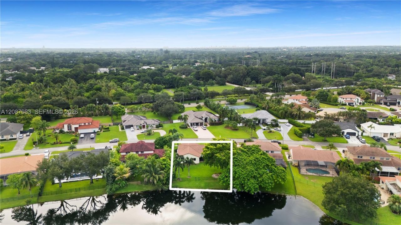 6581 Falconsgate Ave, Davie, FL 33331 Photo