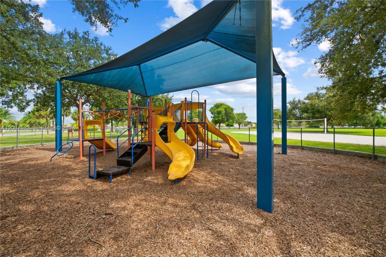 6581 Falconsgate Ave, Davie, FL 33331 Photo