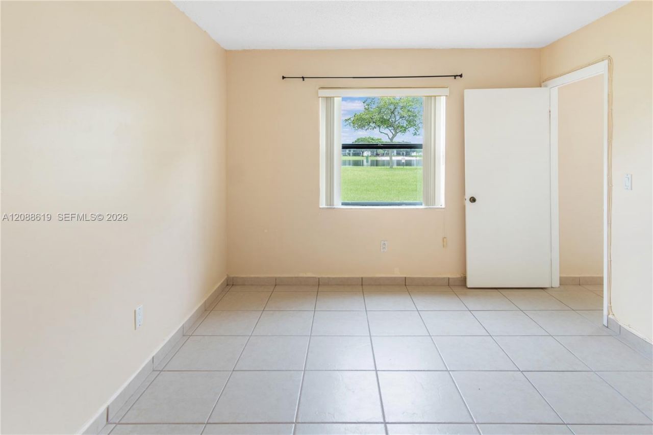 14935 SW 104th St, Unit 5-105, Miami, FL 33196 Photo