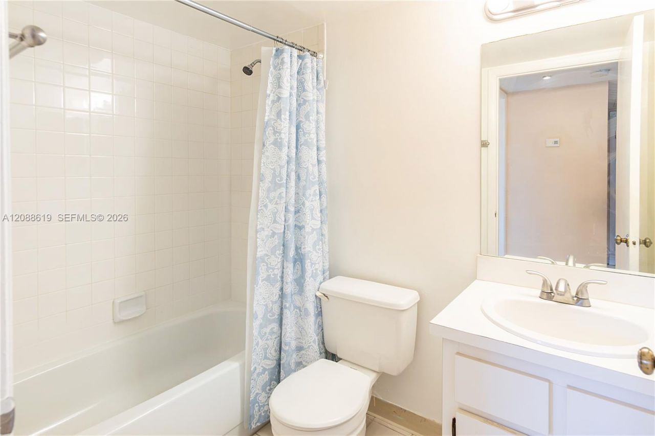 14935 SW 104th St, Unit 5-105, Miami, FL 33196 Photo