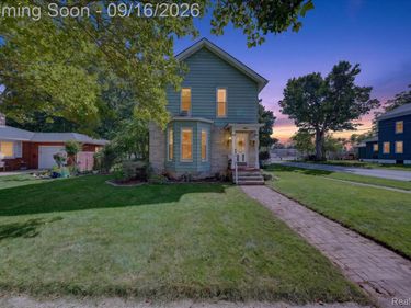 202 E Saint Clair Street, Almont Village, Mi 48003