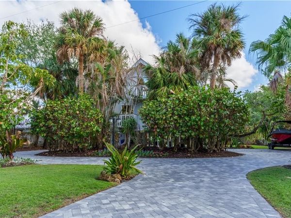 5058 Seahorse AVE , NAPLES, FL 34103