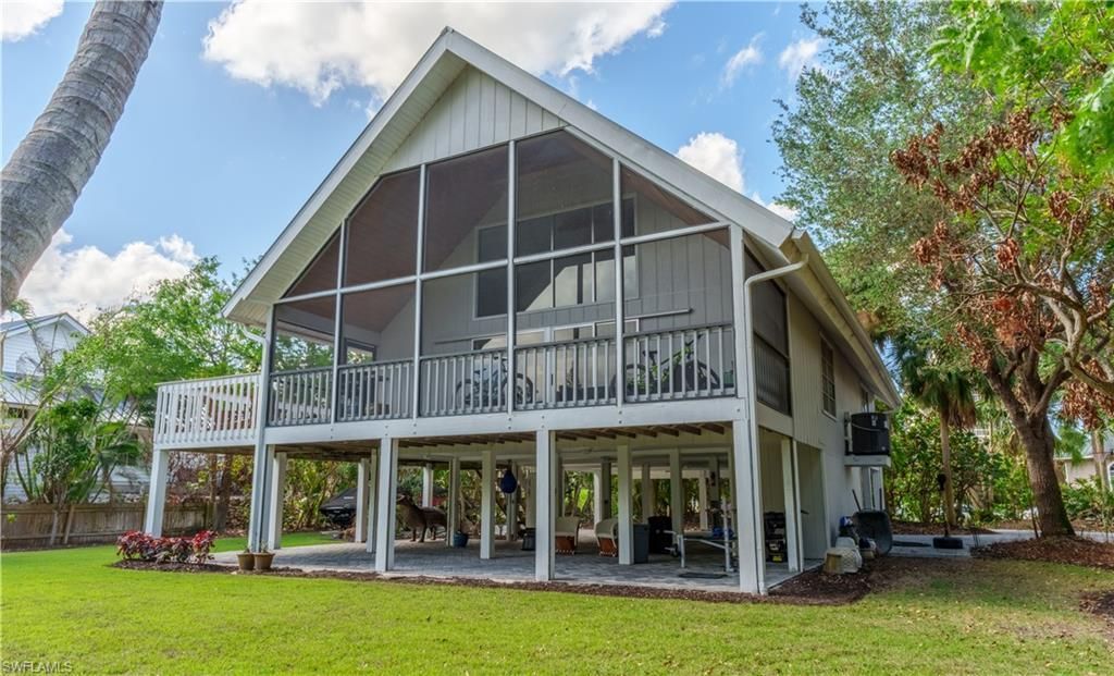 5058 Seahorse Ave, Naples, FL 34103 Photo