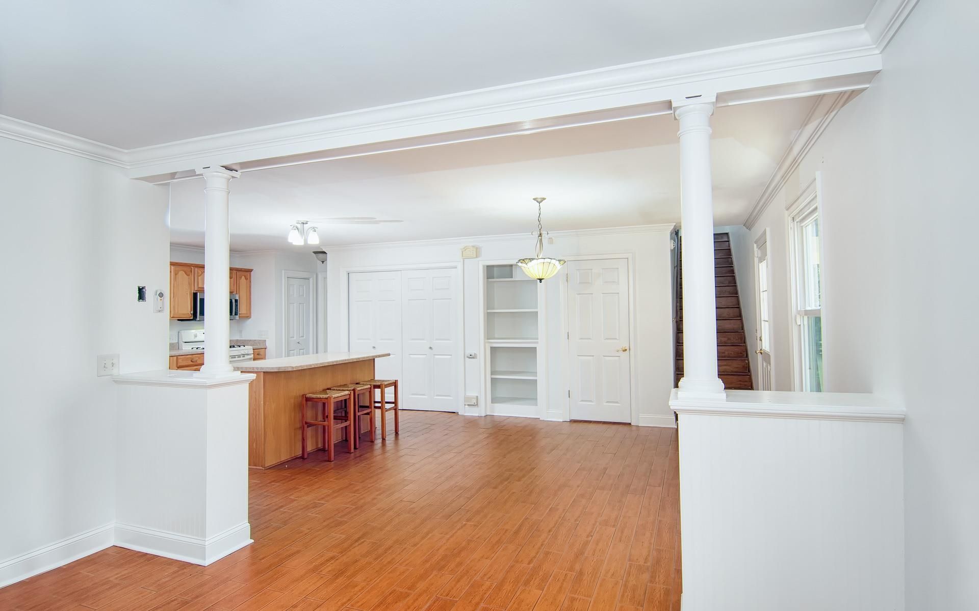 328 Queen St.  Photo 10
