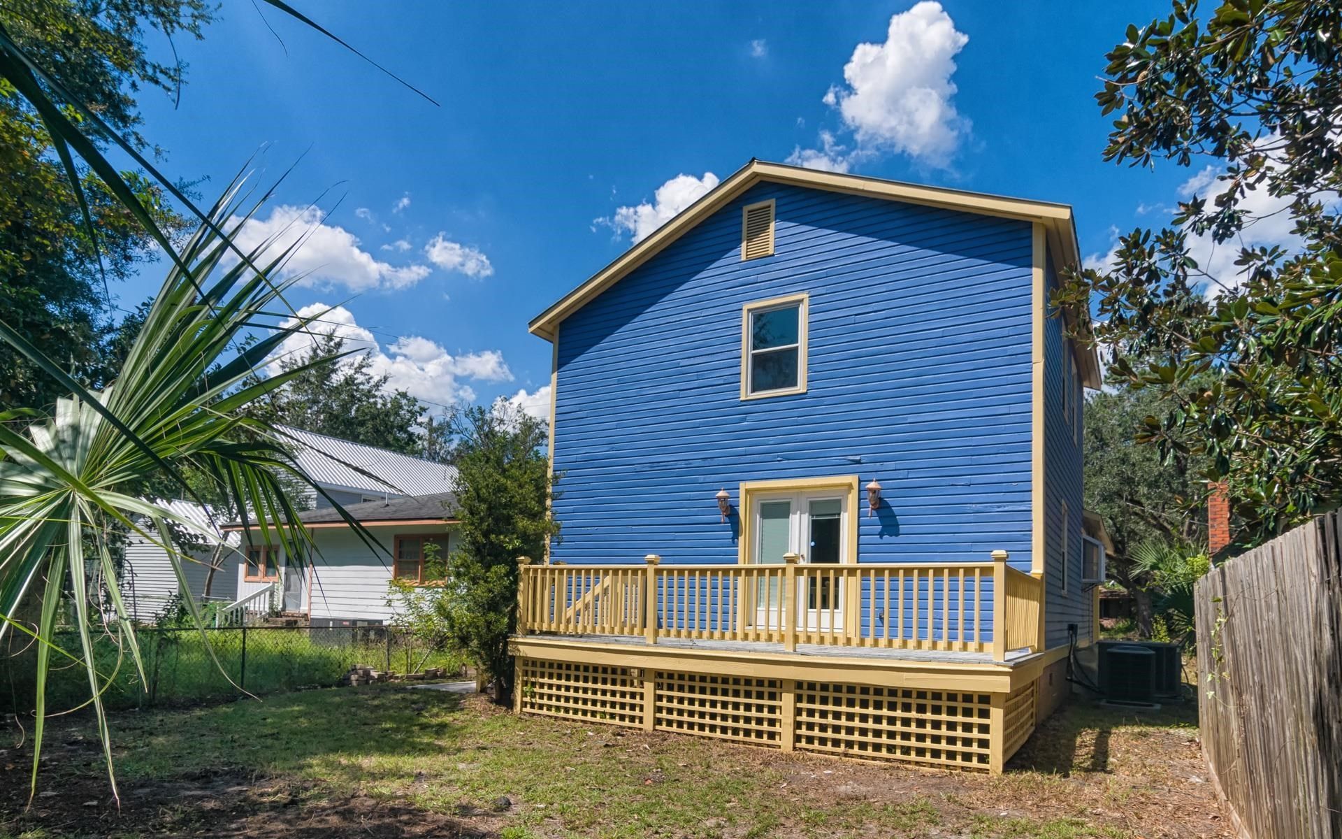 328 Queen St.  Photo 5