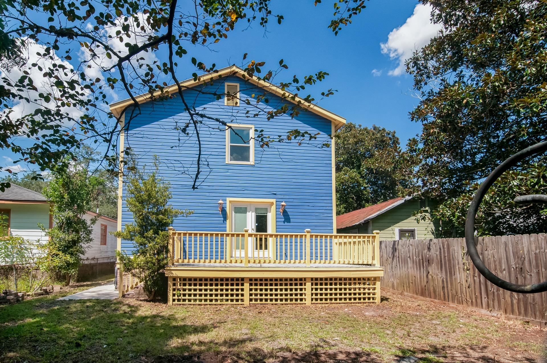 328 Queen St.  Photo 6