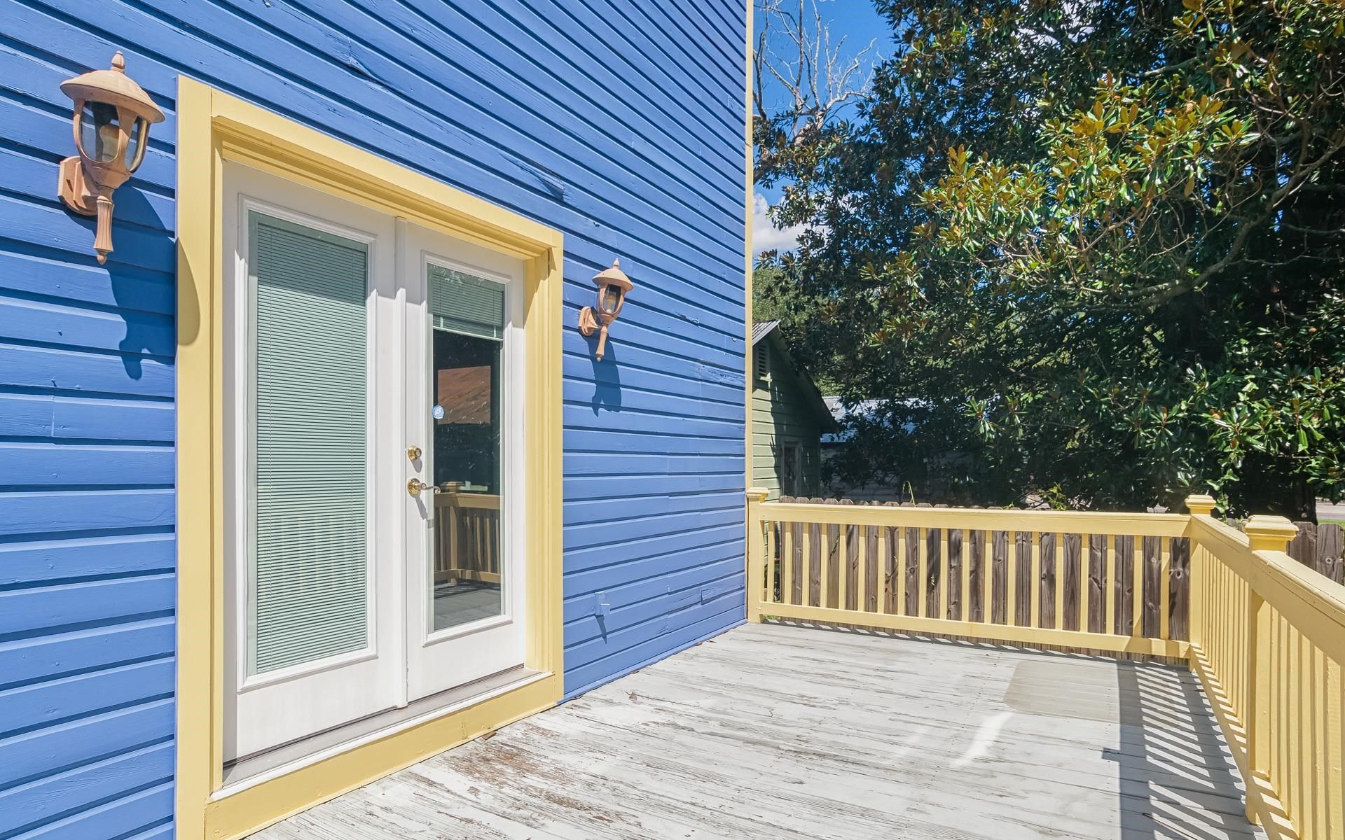 328 Queen St.  Photo 7