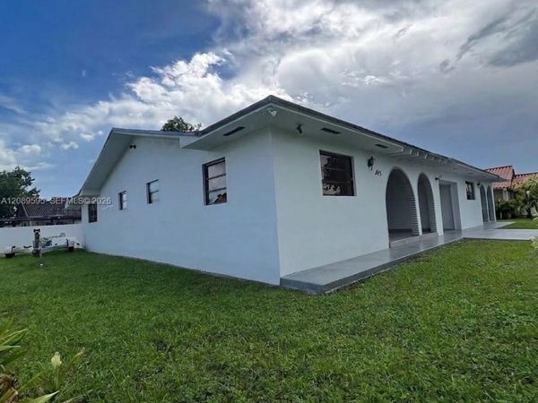 1400 W 39th Pl , Unit 1400, Hialeah, FL 33012
