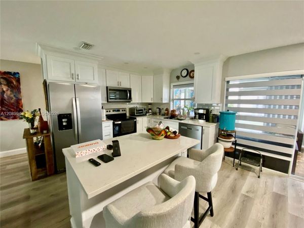 2374 SW 11th Ave , Boynton Beach, FL 33426
