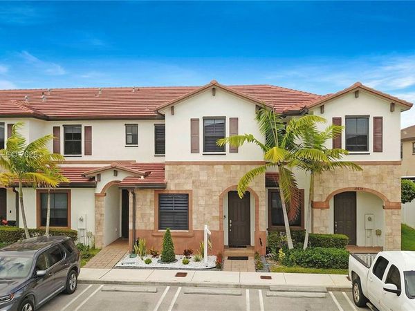 10628 W 33rd Way , Hialeah, FL 33018